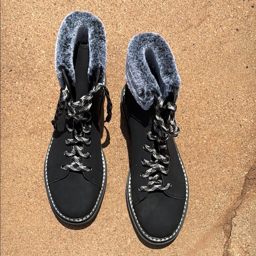 Cliffs by WHITE MOUNTAIN Black and Gray Winter Boots with Moccasin-Style Design